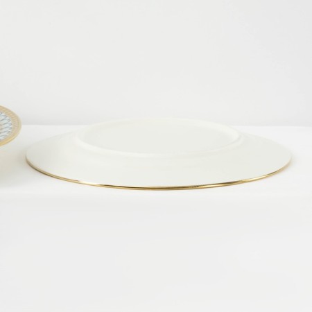 A set of porcelain plates Royal, 3 objects: D = 18/23/25.7 cm, white color-4