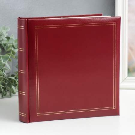 Photo album for 200 photos 10x15 cm book. The first is red