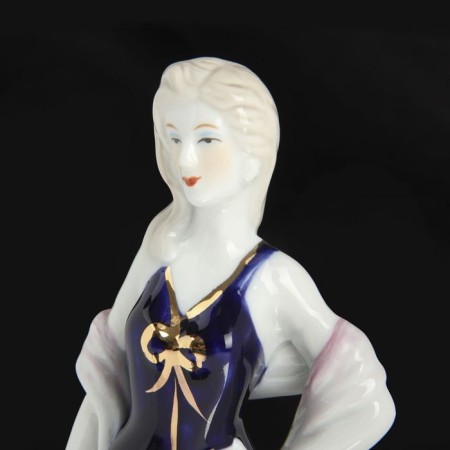 Souvenir Ceramics "Madmoiselle Eloise in the cape" 22x7x5 cm-4