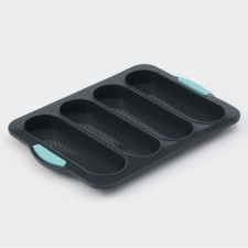Silicone form for baking with perforation 
