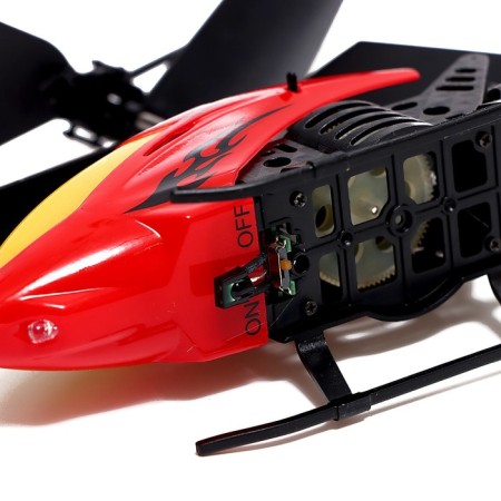 The helicopter radio -controlled "expert" works on the battery, 3.5 channels, light, color red-6