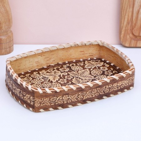 Sukharnitsa "Berries", rectangular, 14 × 21 × 4 cm, birch bark