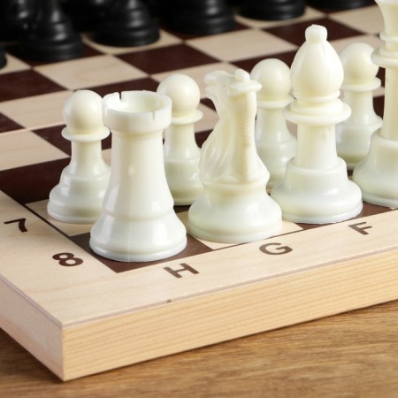 Chess figures, plastic, King H-10.5 cm, Pig H-5 cm-2