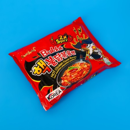 Ramen's quick -cook noodles with a chicken chicken, very acute, 140 g