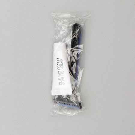 A razor of an extra with two stainless blades with a moisturizing strip, shaving cream 10 g-1