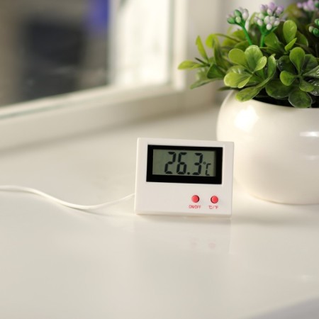 Electronic thermometer LTR-10, with a street sensor, white
