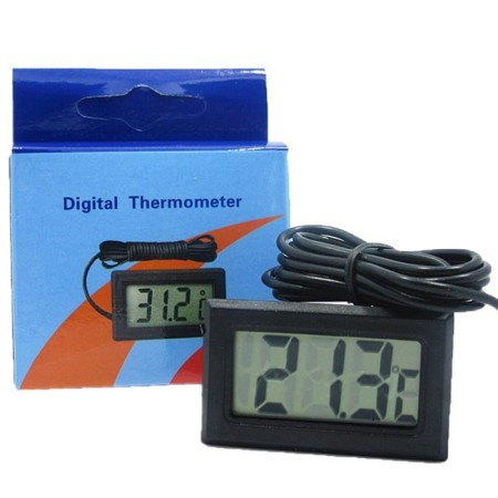 Digital thermometer with a remote sensor, to measure temperature in Bruder, wire length 2 meters-3