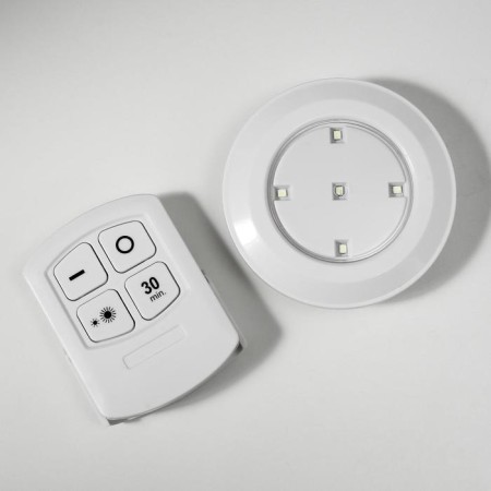 Nightlight with PDU 16043/1 LED from batteries 3AAA white 9x9x2 cm Risalux