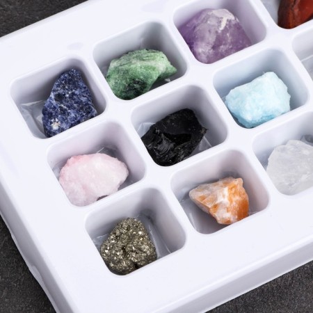 Collection of minerals, 12 pcs, 14.2x10.5 cm-3