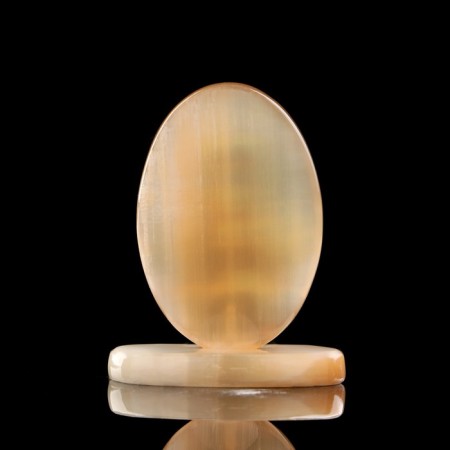 The icon "Semi -Street", on a stand, selenite-2