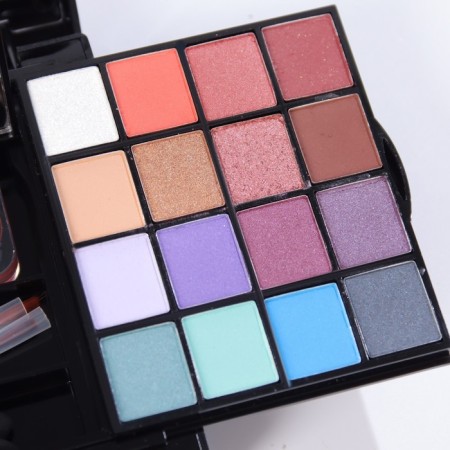 A set of professional cosmetics "Miss Young" No. 18-4