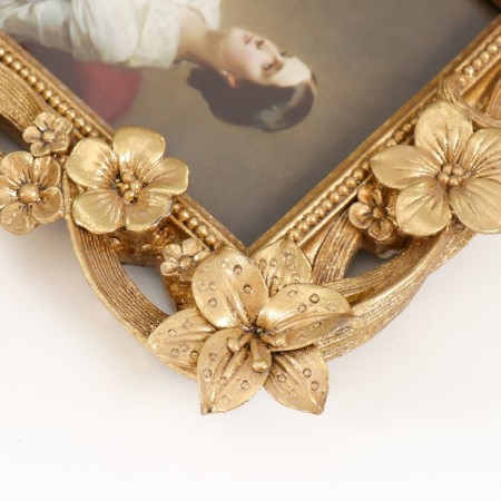 Photo frame Polystone 10x15 cm "Flower tenderness" gold 23x18x2 cm-2