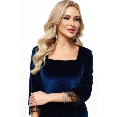 Female dress "incredibly feminine", size 46-6