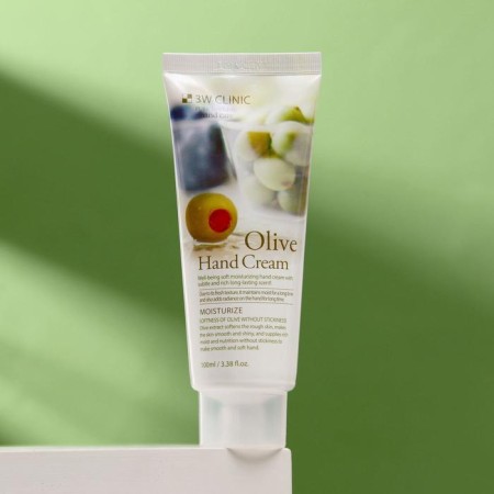 Moisturizing hand cream with olive extract 3W Clinic Moisturizing Olive Hand Cream, 100 ml-1