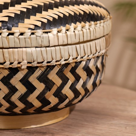 VAZ with a lid weaved, from bamboo 22x22x14 cm-2