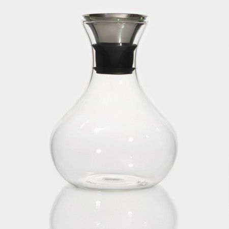 Glass decanter with a metal cover Magistro "Bohemia", 1.5 liters