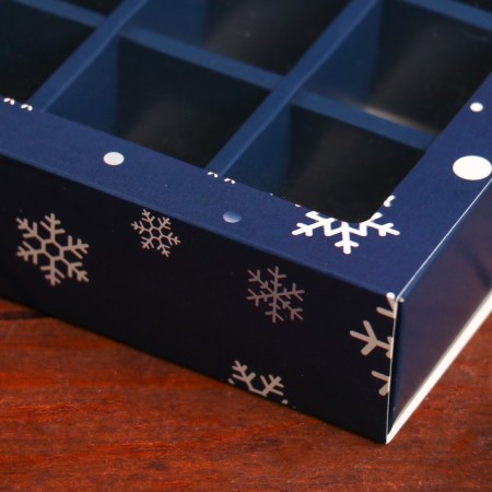 Folding box under 9 sweets, “Christmas tree, Gori!”, 13.7 x 13.7 x 3.5 cm-3