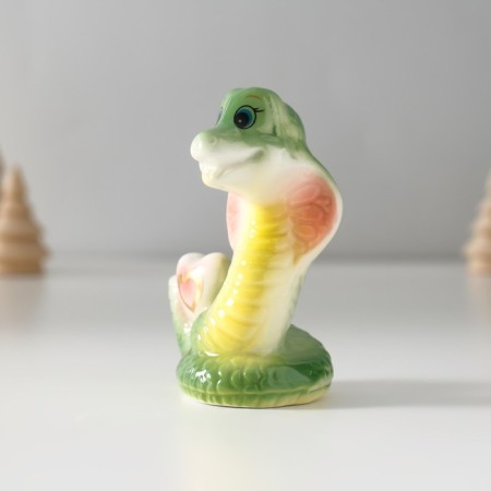 Souvenir ceramics "Green cobra with heart - love" 4x7.5x8 cm-2