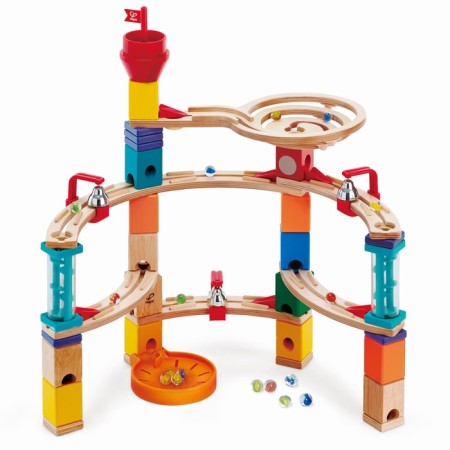 The designer-labyrinth is a wooden "castle", with balls and bells