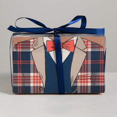 Capcake box, confectionery packaging, 2 cells “Real Man”, 16 x 8 x 10 cm-1