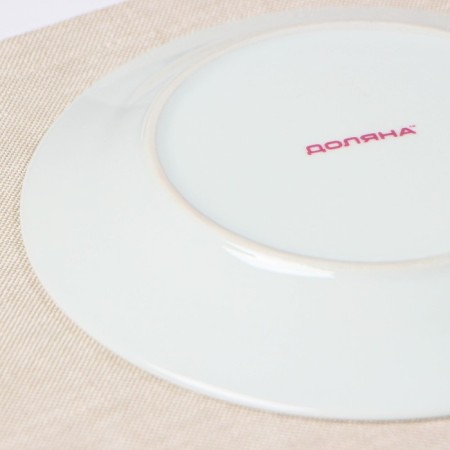 Body plate ceramic cake “Sakura”, d = 17.5 cm, white color-1