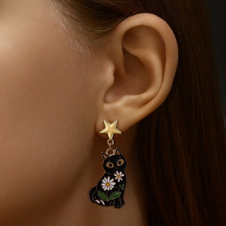 Earms enamel "Magic" cat and flower, colored in gold-5