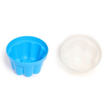 Sanding set: a bucket with a sticker, a strainer, scoop, robberies, 2 molds, watering can-4