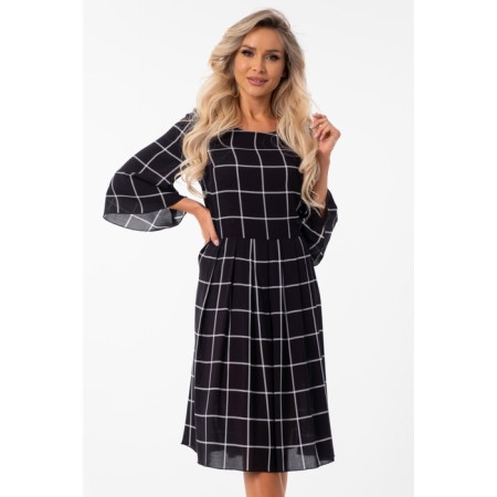 Women's dress, size 42-9