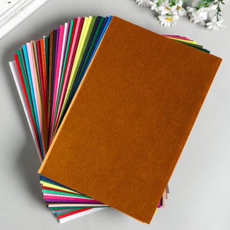 A set of felt (hard) 1 mm 20x30 cm units 40 sheets cent