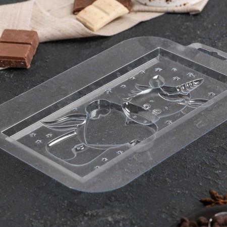 The form for chocolate and sweets is plastic “dreaming of love”, the color is transparent-4
