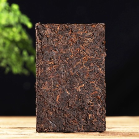 Chinese sustained black tea "Shu puer. Ban Zhang", 250 g, 2018, Yunnan, brick-1