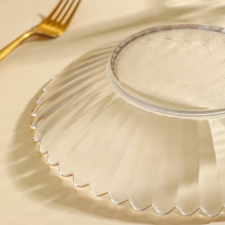 Glass plate "Chrysanthemum", d = 24 cm, the color is transparent-3