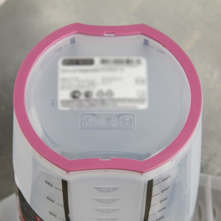 The capacity for the blender is measured, 1.5 l, color mix-1