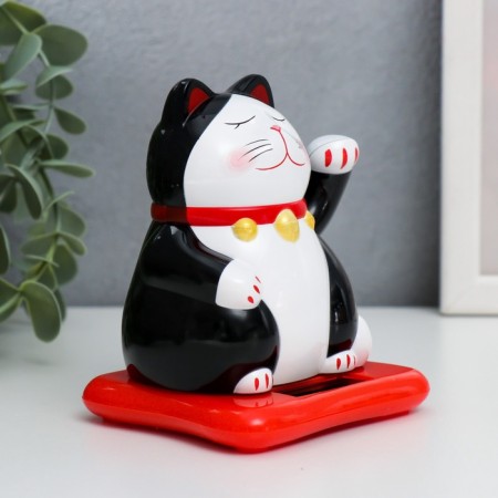 Plastic pendulum from the solar battery "Cat Mani-Neko" black 9.5x10x9.5 cm-3