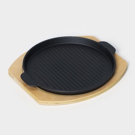 The cast -iron pan on the wooden stand “Circle. Grill ", 27.3 × 24 cm, black color