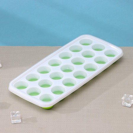 Form for ice and chocolate with a lid of a share, 26 × 12 × 2.5 cm, 21 cells (3 × 3 × 2 cm), color mix