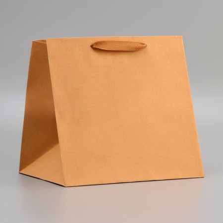 Crafts with a square bottom 25 x 25 x 25 cm