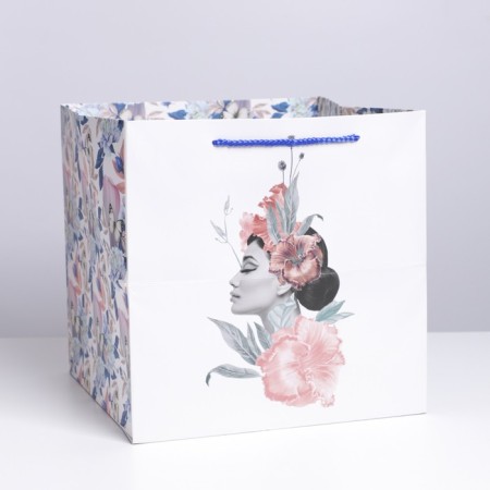Square gift package, packaging, “shine”, 30 x 30 x 30 cm-1