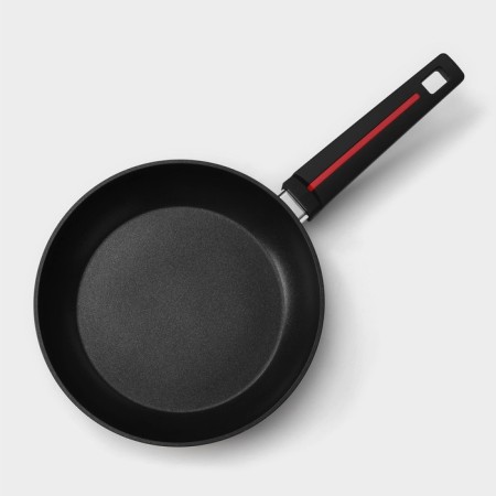 Pan Magistro Flame, D = 24 cm, h = 4.7 cm, Soft-Touch pen, anti-stick coating, induction-2