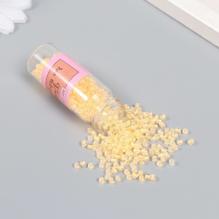 8/0 beads in the bottle "translucent with a centrality. Persian" shines under UV 20 g 6x2x2 cm-1