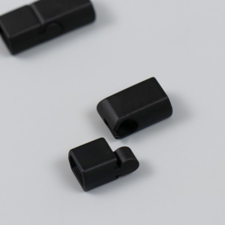 Black Magnetic metal fastener 0.7x2.3x0.9 cm-1