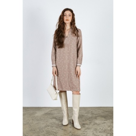 Платье женское, размер 46