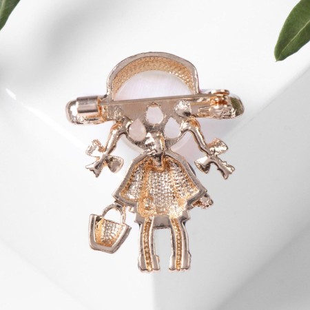 Brooch "Girl" in a hat, colored in gold-2