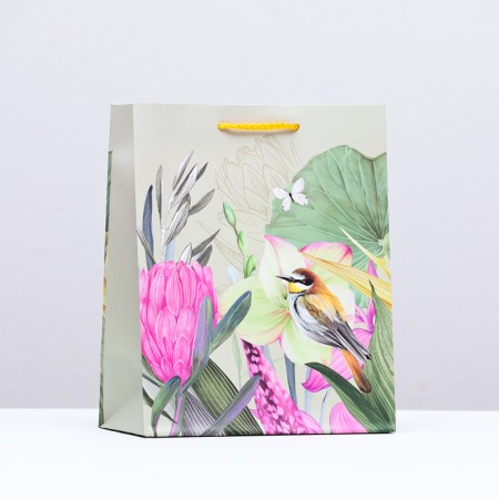 Gift package "Bird in flowers", 18 x 22.3 x 10 cm