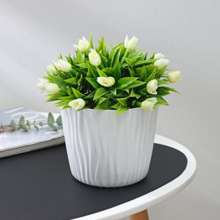 Kashpo for flowers with an insert “wave”, 2 l, d = 16 cm, h = 13.5 cm, white color