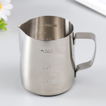 A glass of measured stainless steel 350 ml 8x8.7 cm
