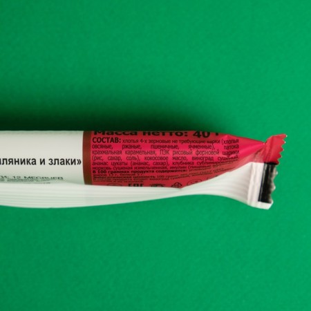 Batonchik "Vitala Musly strawberries and cereals", 40 g.-1