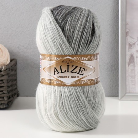 Yarn "Angora Gold Batik" 20% wool, 80% acrylic 550m/100g (1900)