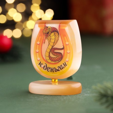 Souvenir "To money 2025", horseshoe on a stand, selenite, 2.5x4.5x6 cm