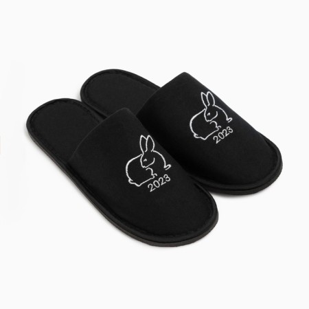 Male slippers, black color, size 40